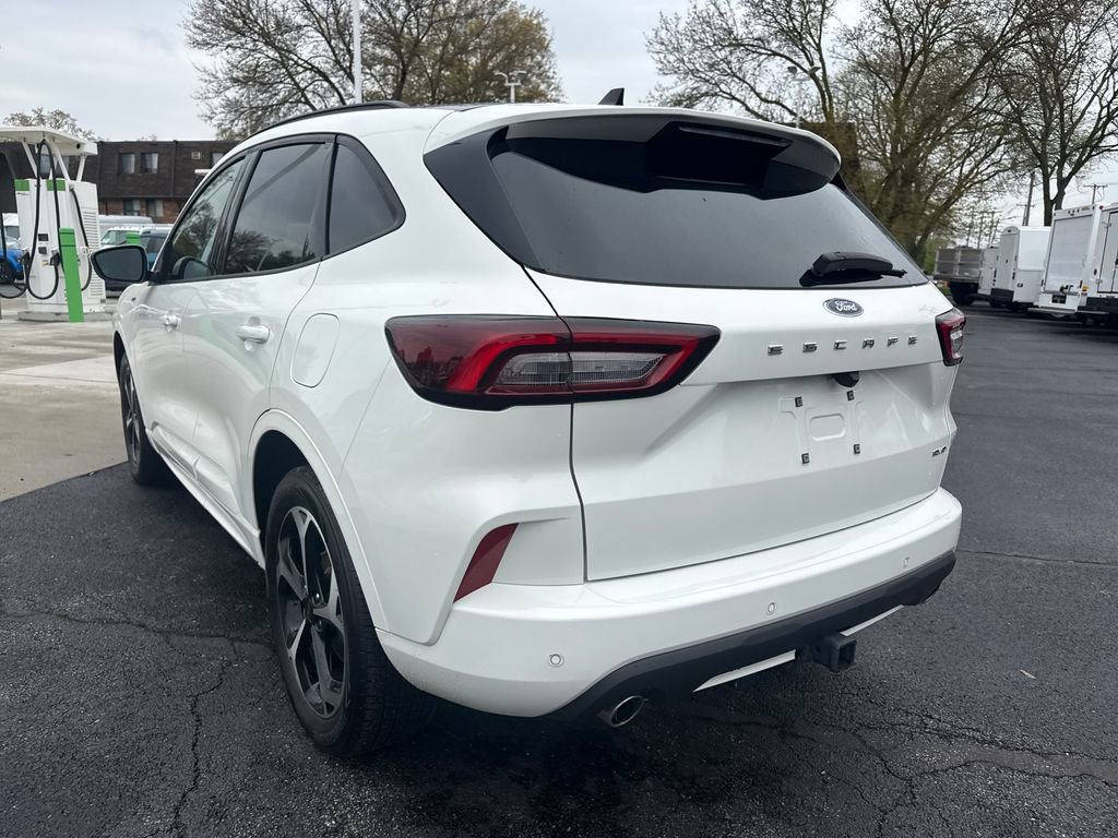 Used 2024 Ford Escape ST-Line Select w/ Tech Pack #2 AWD/4WD image 9