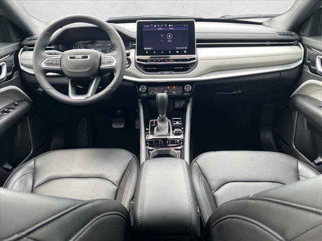 Used 2025 Jeep Compass Limited AWD/4WD image 19