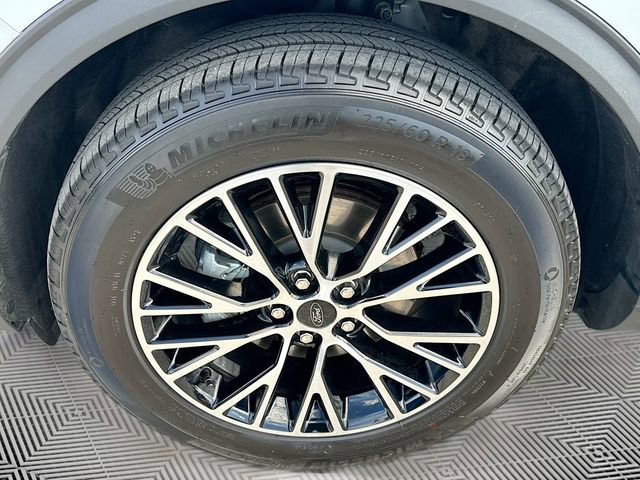 Used 2025 Ford Escape SE w/ PHEV Premium Package image 31