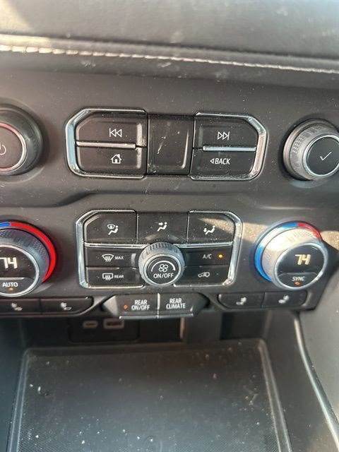 Used 2023 Chevrolet Suburban Z71 w/ Z71 Off-Road Package AWD/4WD image 7