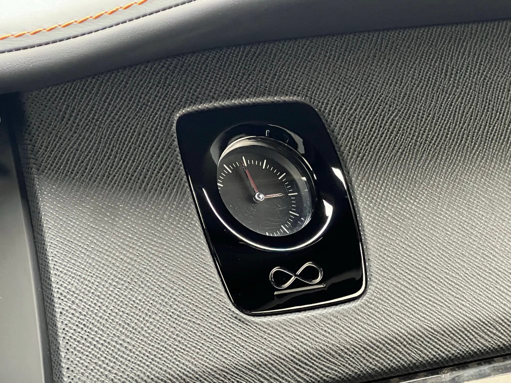 Certified 2024 Rolls-Royce Cullinan Black Badge AWD/4WD image 19