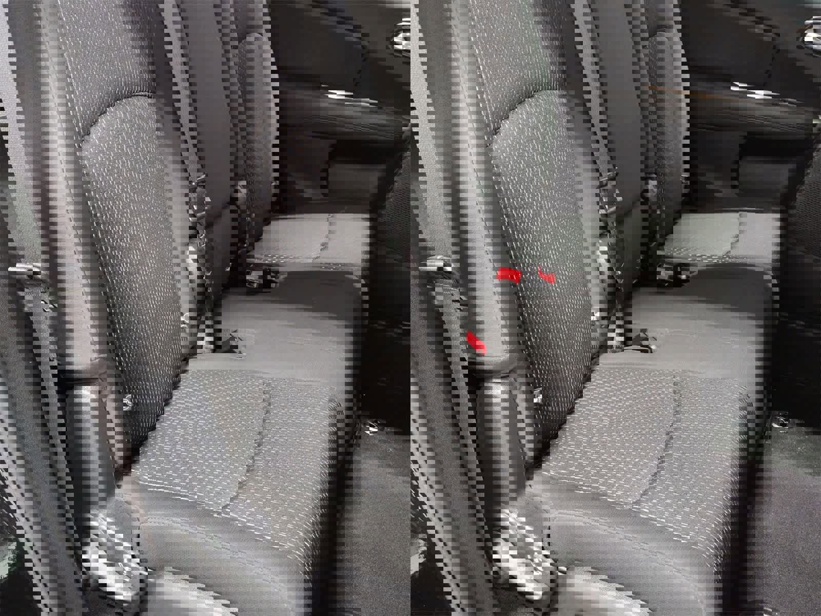 Used 2018 Dodge Journey SE image 21