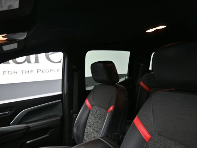 Used 2024 Chevrolet Colorado Z71 w/ Z71 Convenience Package 2 image 17