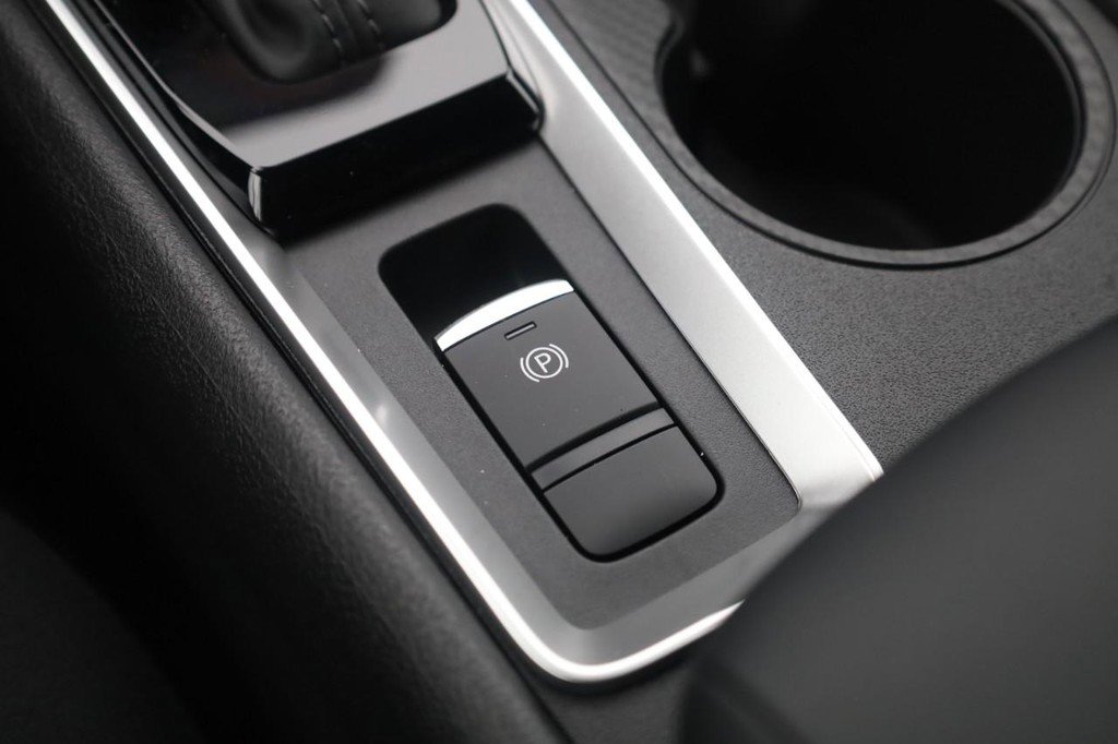 New 2026 Nissan Altima 2.5 SV AWD/4WD image 19