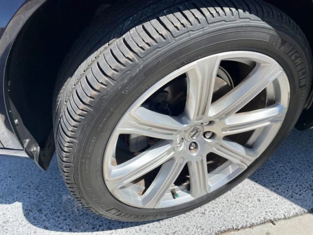 Used 2017 Volvo XC90 T6 Inscription w/ Vision Package image 10