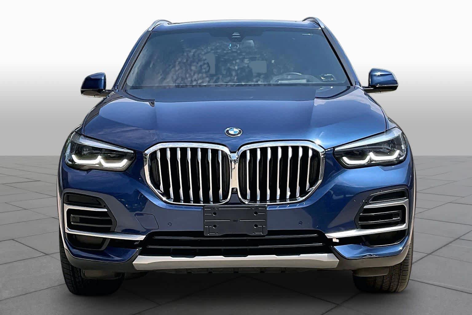 Used 2023 BMW X5 xDrive40i w/ Premium Package AWD/4WD image 4