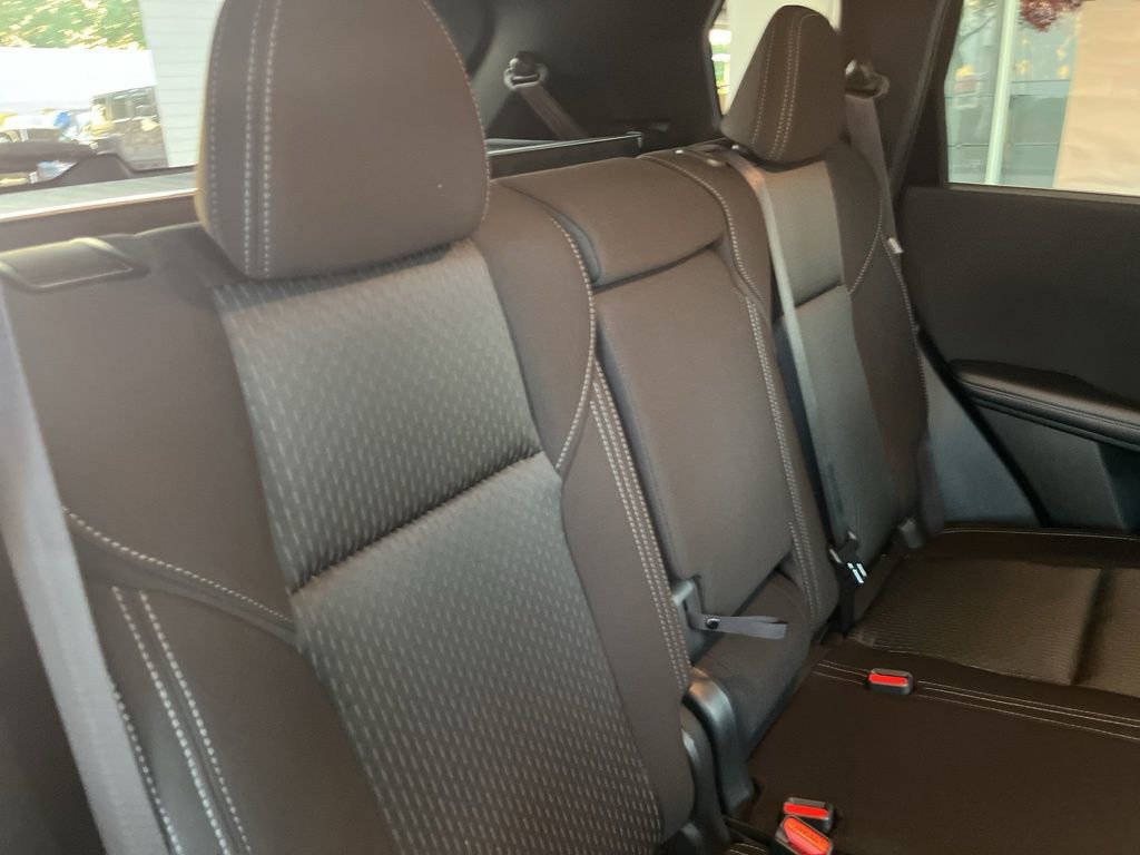 Used 2024 Mitsubishi Outlander ES image 21