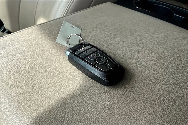 Used 2024 Ford Expedition Limited AWD/4WD image 36