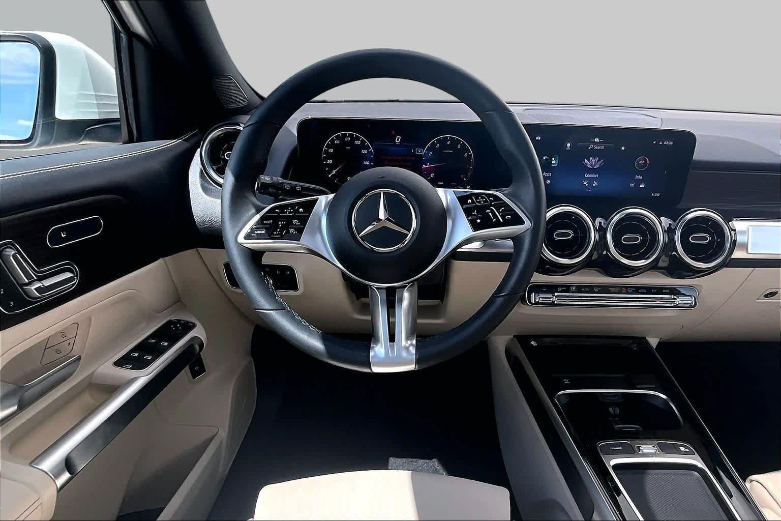 Used 2025 Mercedes-Benz GLB 250 image 6