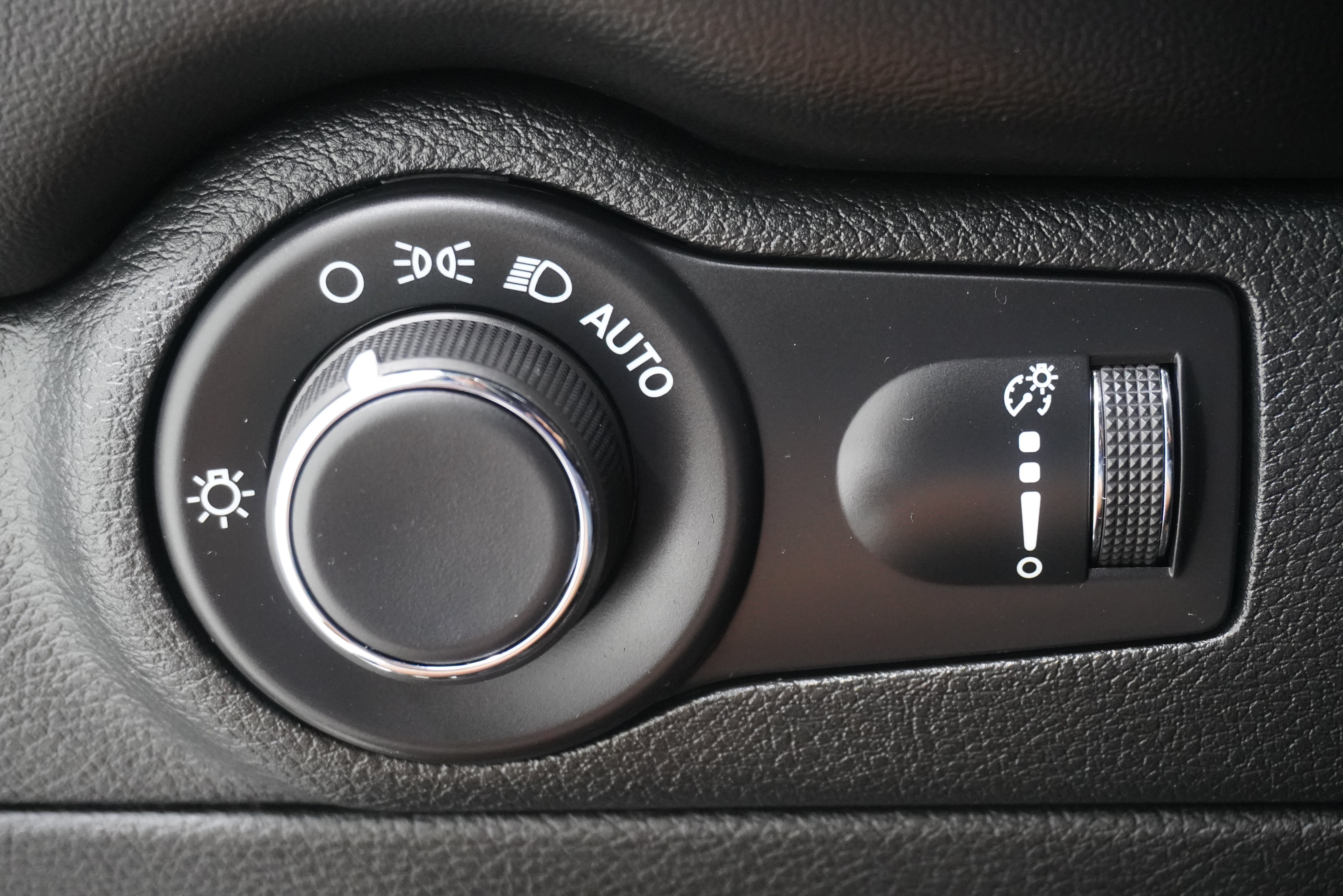 Used 2025 Dodge Durango R/T AWD/4WD image 30