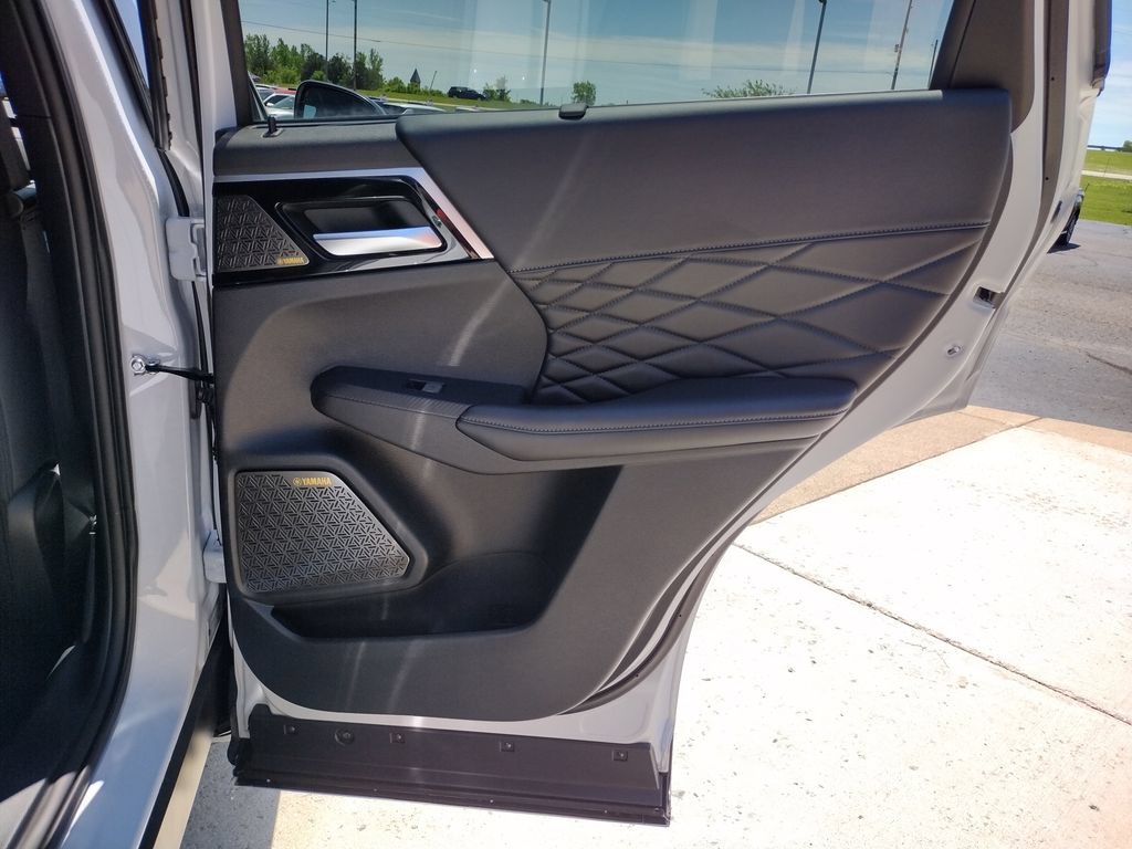 New 2026 Mitsubishi Outlander SEL Black Edition AWD/4WD image 34