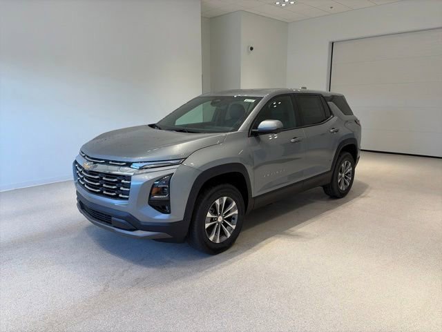 New 2026 Chevrolet Equinox LT w/ Convenience Package II FWD image 3