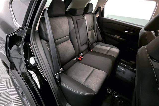 New 2025 Nissan Rogue SV image 30