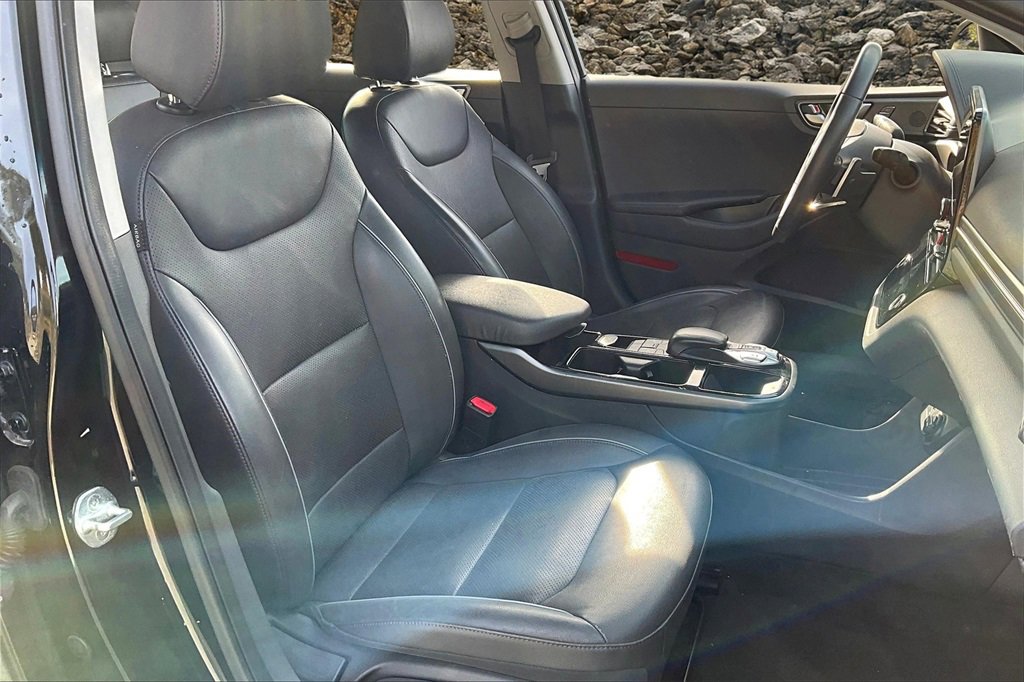 Used 2020 Hyundai Ioniq Limited image 7