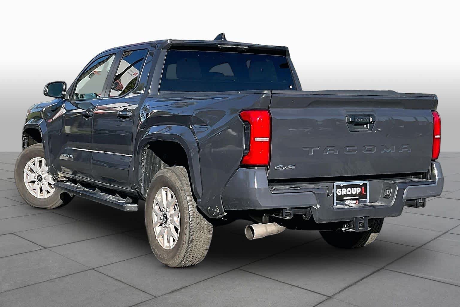 Certified 2025 Toyota Tacoma SR5 AWD/4WD image 11