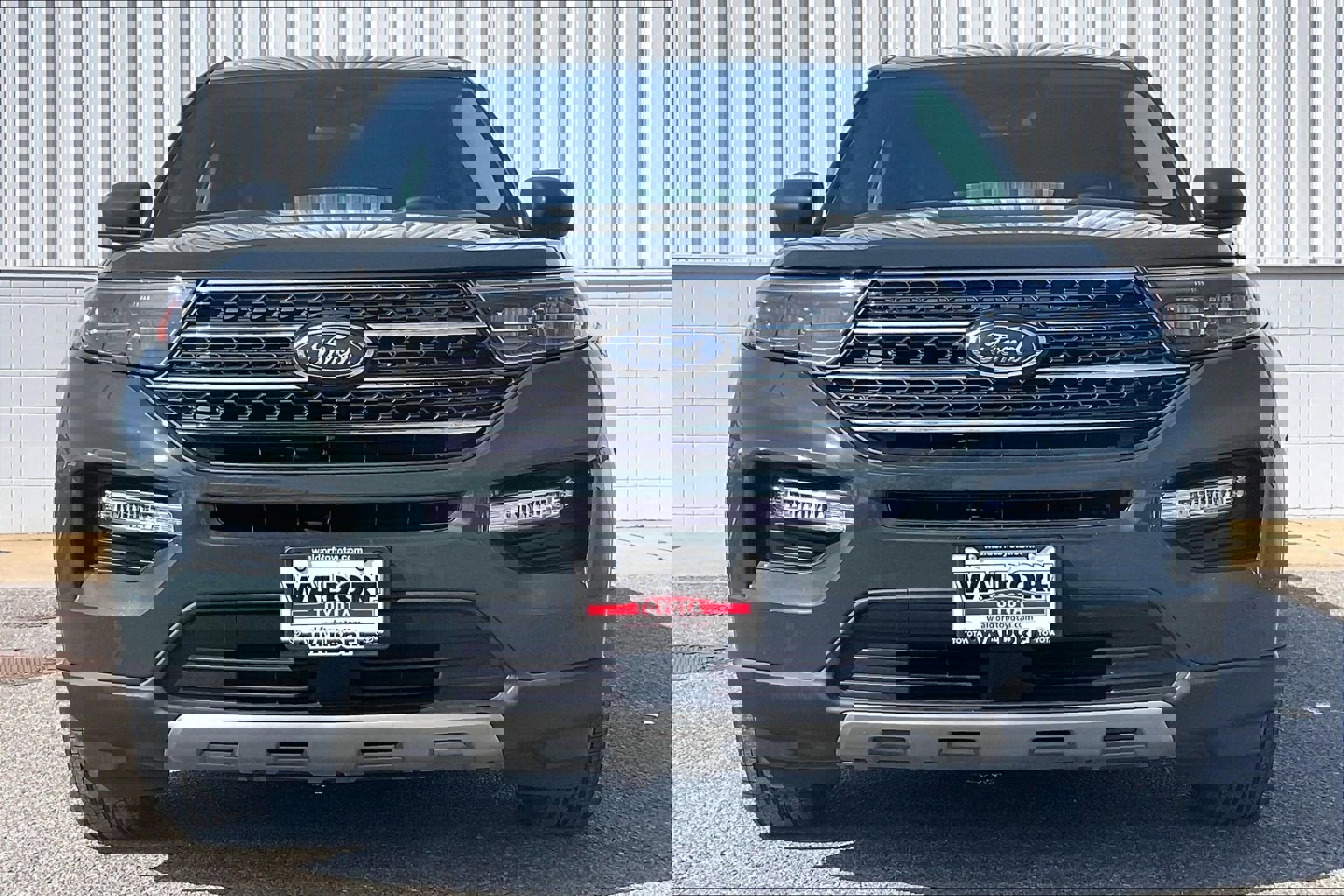 Used 2024 Ford Explorer XLT w/ Equipment Group 202A image 3