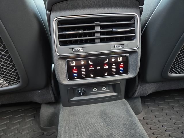 New 2026 Audi Q7 3.0T Premium Plus AWD/4WD image 11