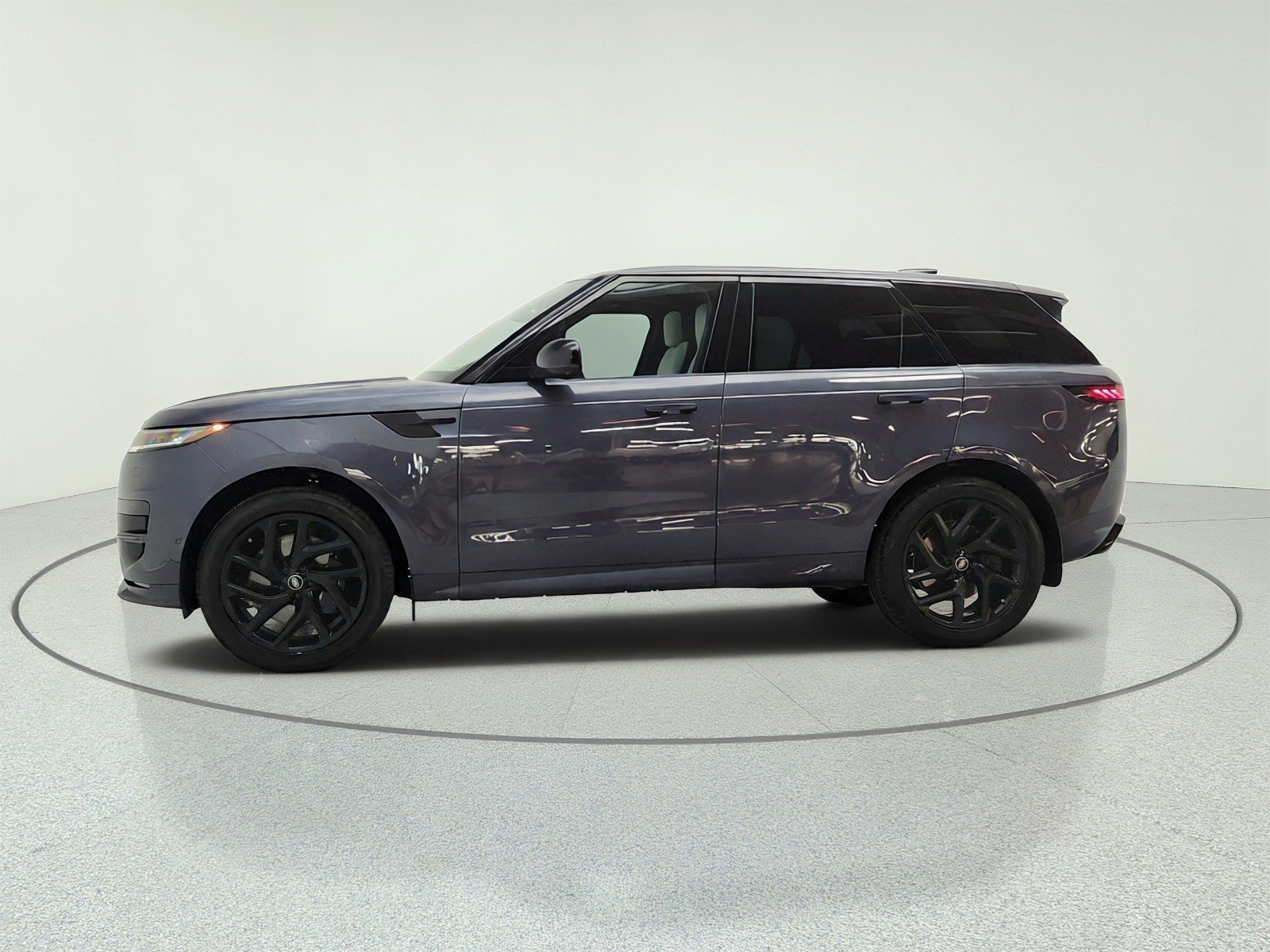 Used 2025 Land Rover Range Rover Sport Dynamic SE AWD/4WD image 8
