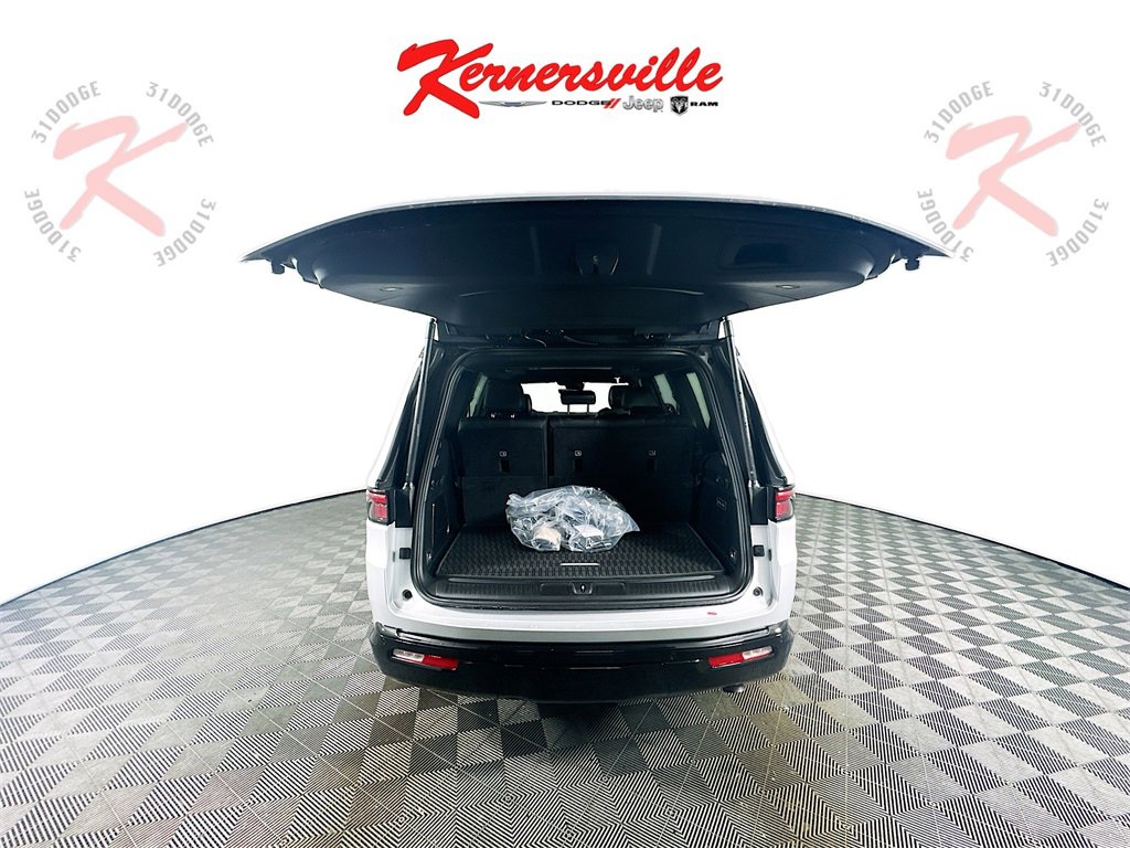 New 2025 Jeep Wagoneer Series II image 16