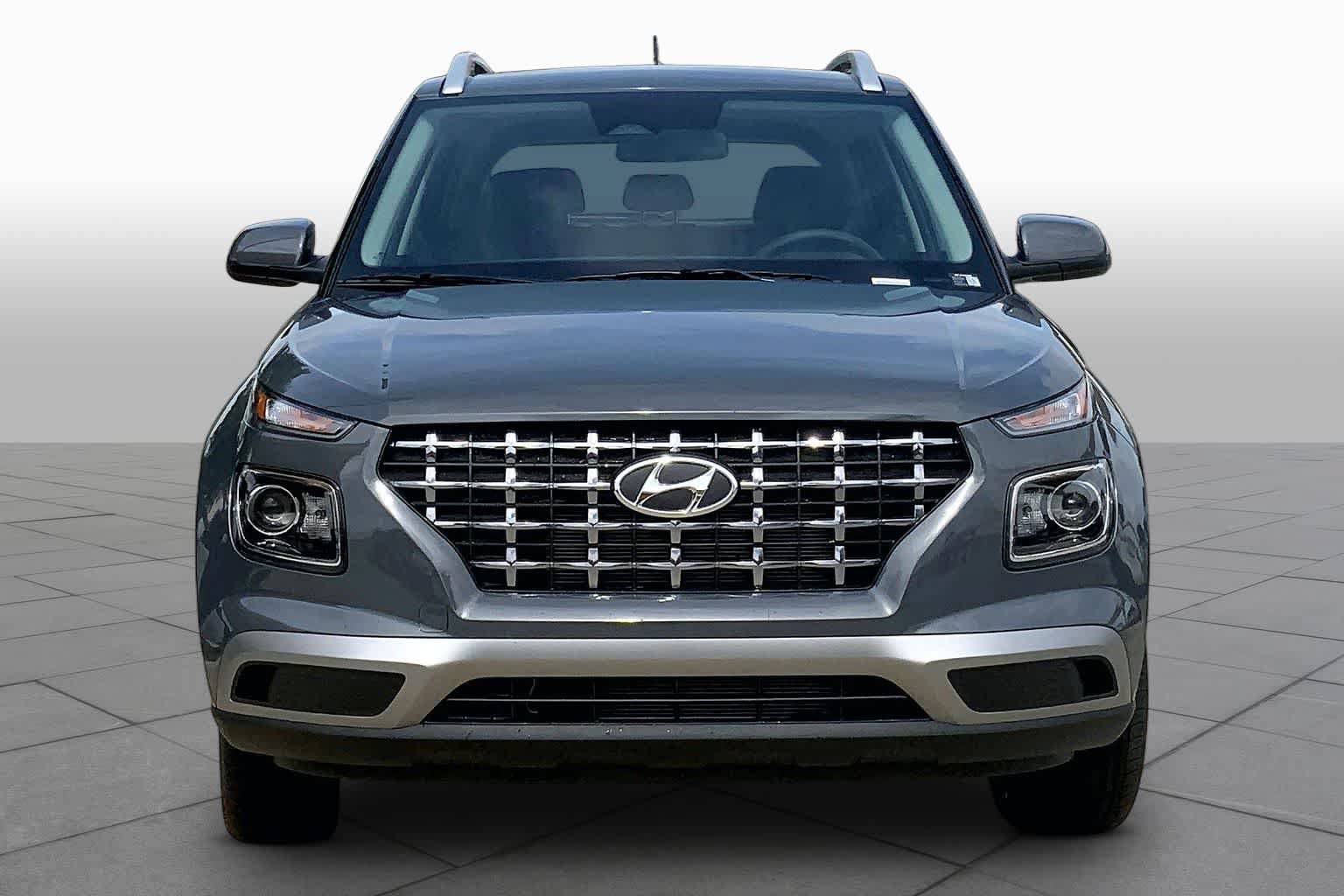 New 2026 Hyundai Venue SEL FWD image 3