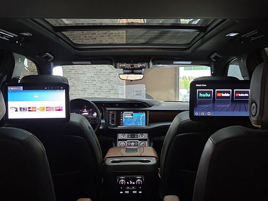 Used 2023 GMC Yukon Denali Ultimate AWD/4WD image 17