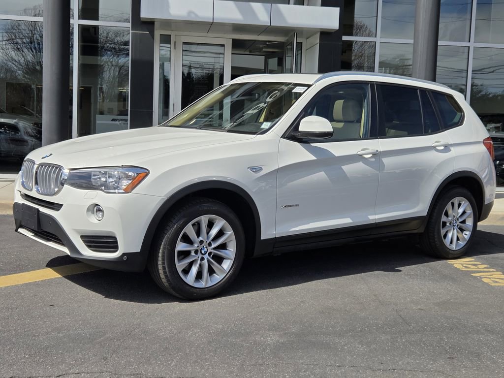Used 2017 BMW X3 xDrive28i AWD/4WD image 2