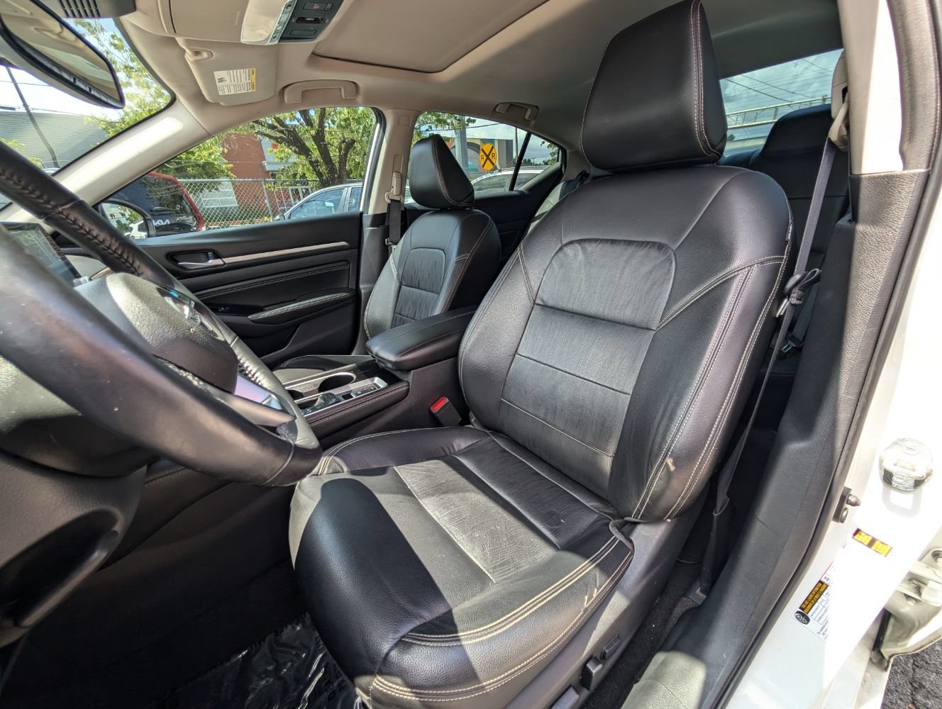 Used 2021 Nissan Altima 2.5 Platinum AWD/4WD image 16