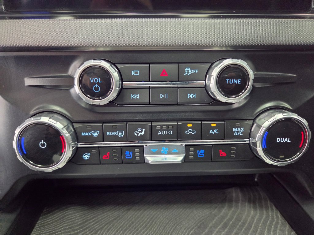 Used 2025 Ford F250 4x4 Crew Cab Super Duty image 45