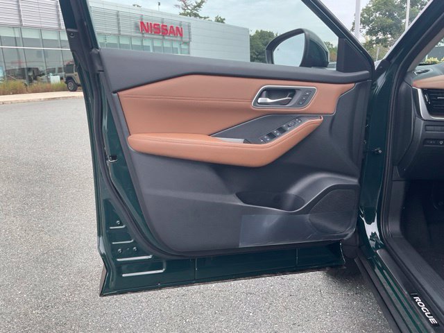 New 2026 Nissan Rogue Platinum AWD/4WD image 11