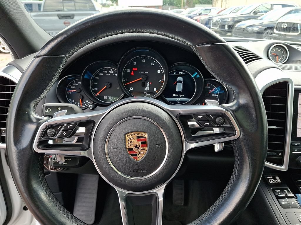 Used 2017 Porsche Cayenne Platinum Edition AWD/4WD image 19