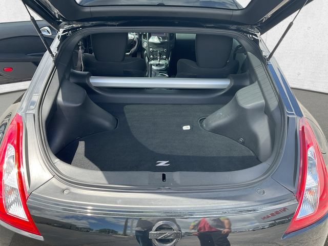 Used 2015 Nissan 370Z Coupe RWD image 31