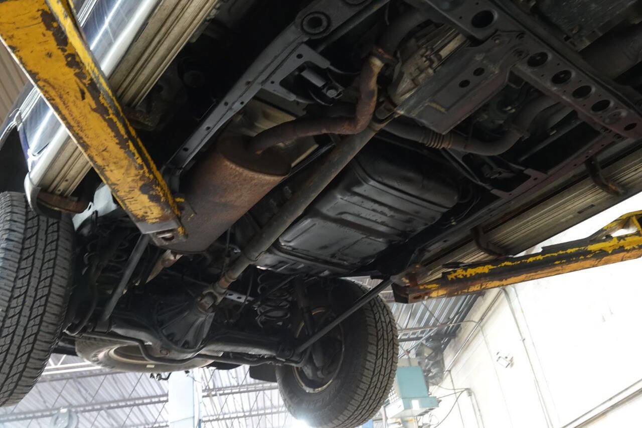 Used 2002 Toyota Land Cruiser AWD/4WD image 6