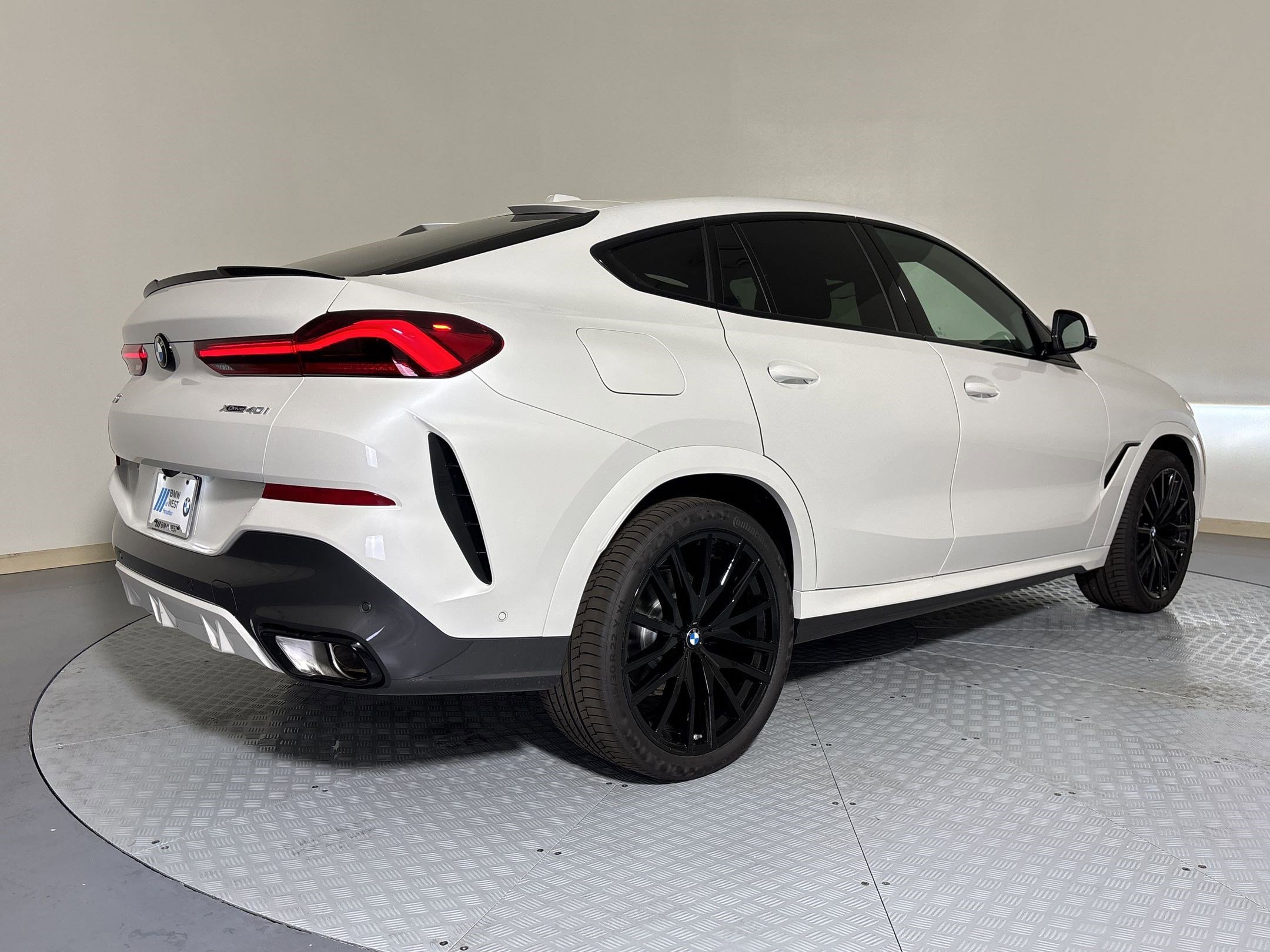 New 2026 BMW X6 xDrive40i AWD/4WD image 9