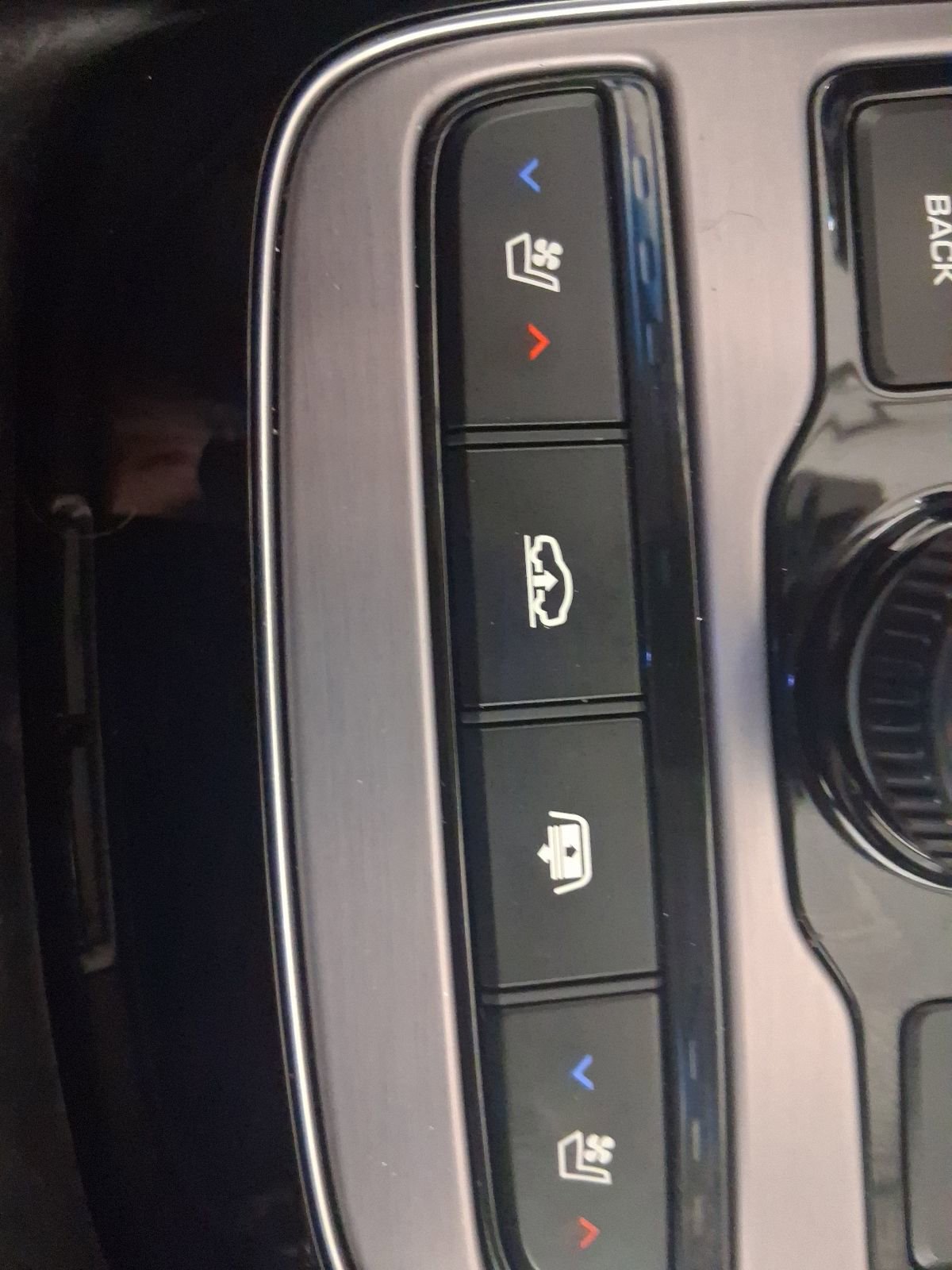 Used 2014 Hyundai Equus Signature RWD image 29