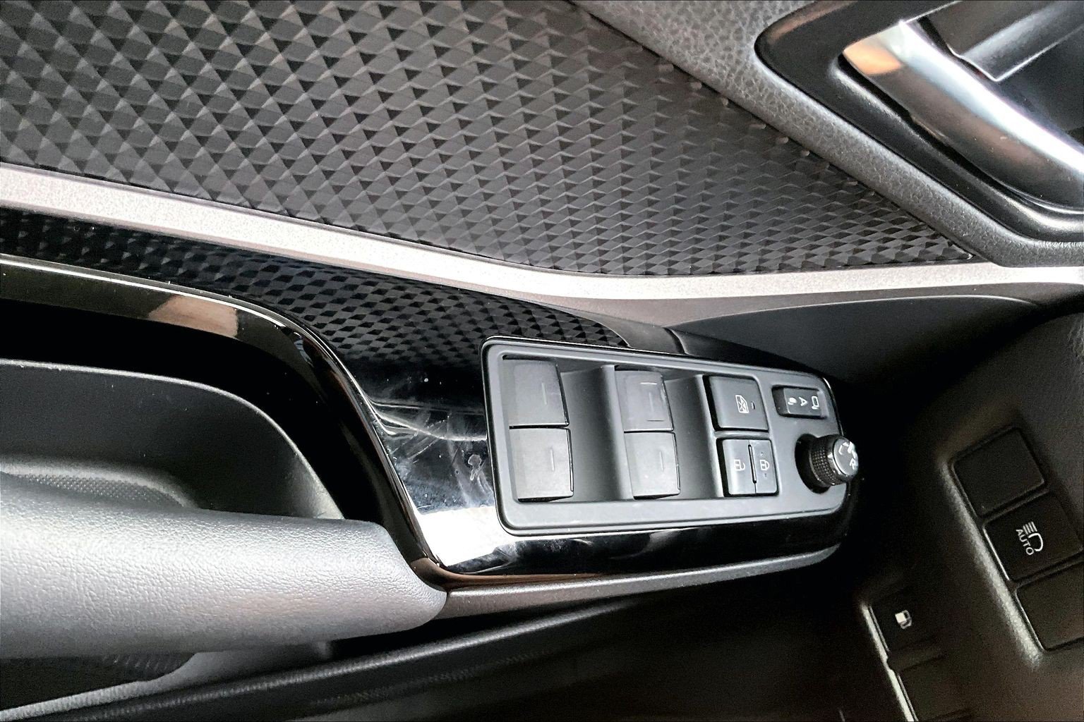 Used 2022 Toyota C-HR Nightshade FWD image 32