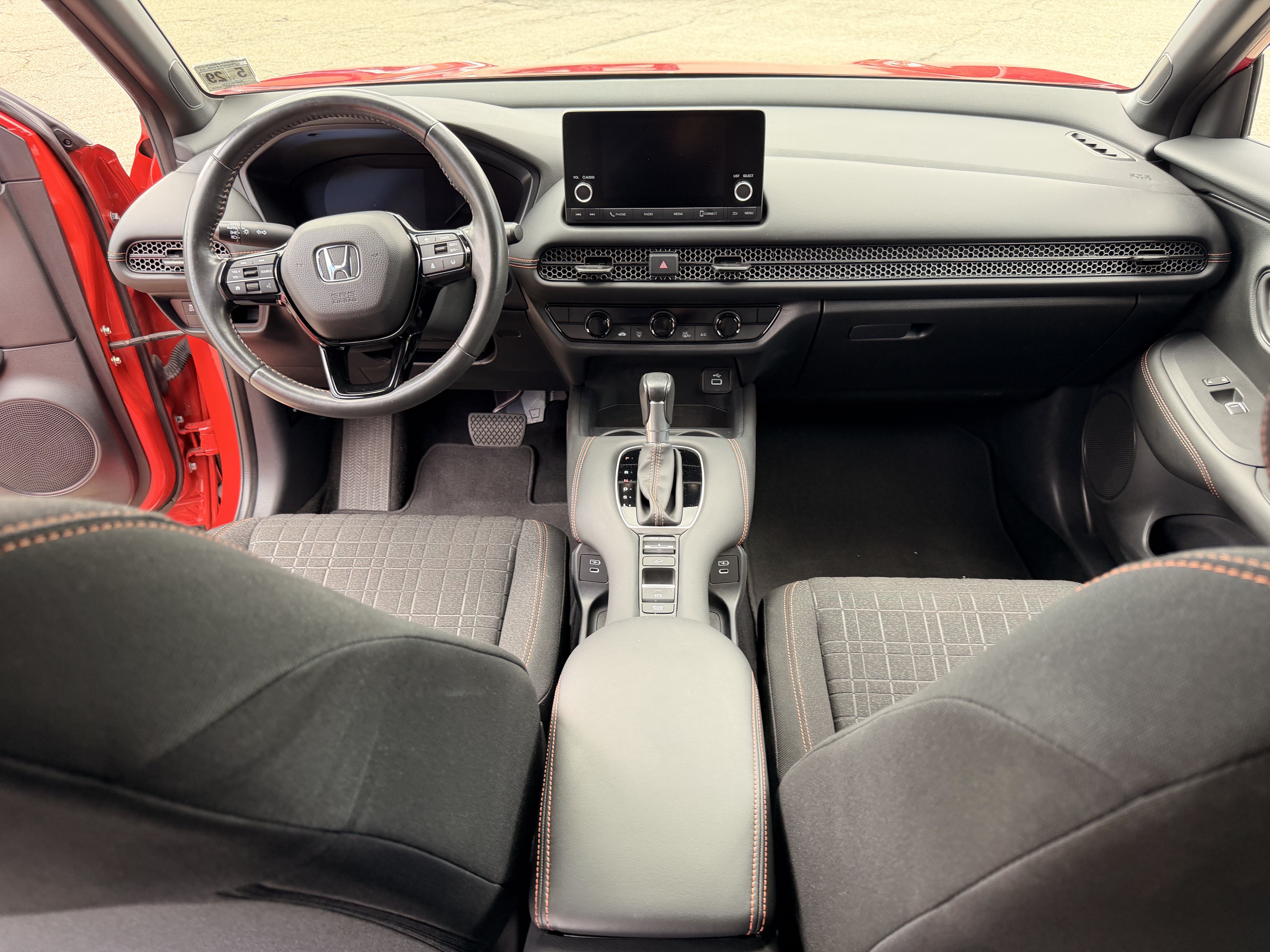 Certified 2024 Honda HR-V Sport image 2