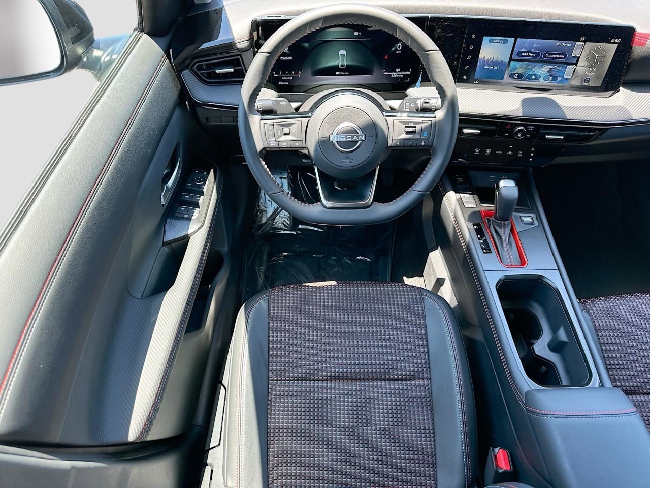 New 2025 Nissan Kicks SR FWD image 15