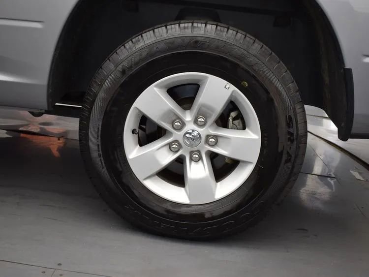 Used 2024 RAM 1500 Classic SLT image 32