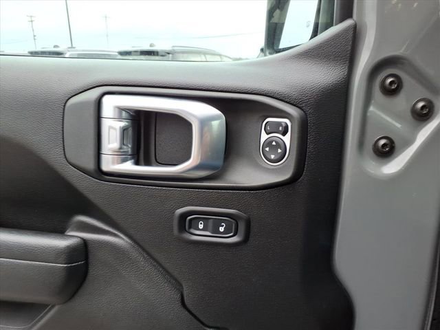 Used 2021 Jeep Wrangler Willys image 14