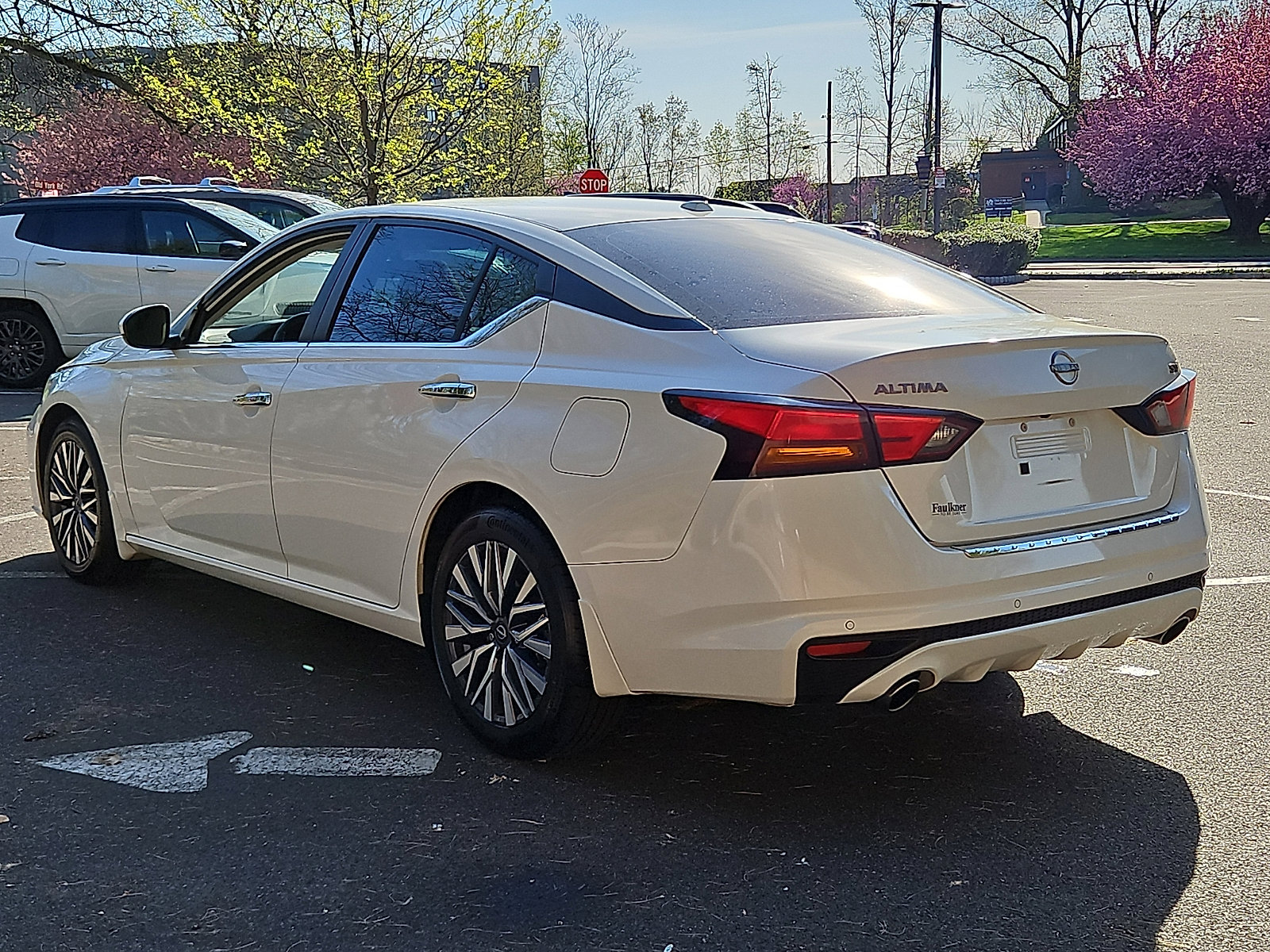 Certified 2023 Nissan Altima 2.5 SV w/ SV Premium Package FWD image 4