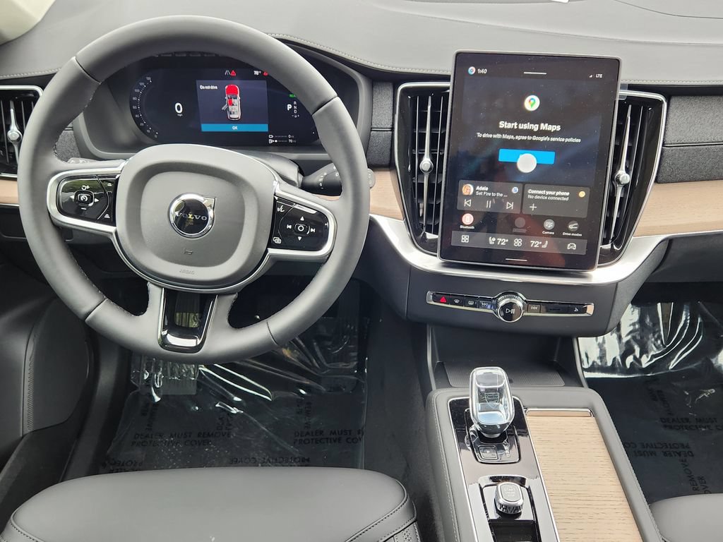 New 2026 Volvo XC90 T8 Plus w/ Protection Package AWD/4WD image 3