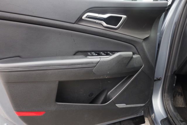 Used 2023 Kia Sportage EX image 22