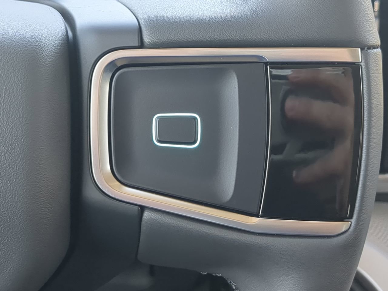 New 2026 Ford Expedition Active image 25