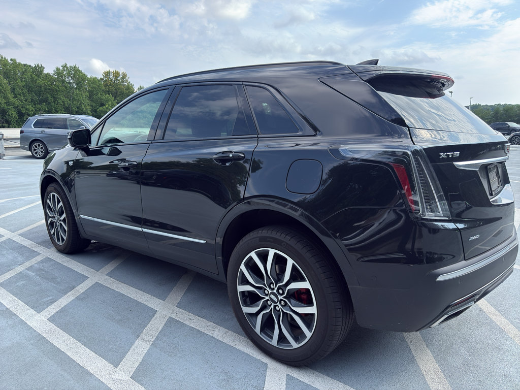 Used 2023 Cadillac XT5 Sportv w/ Technology Package AWD/4WD image 2