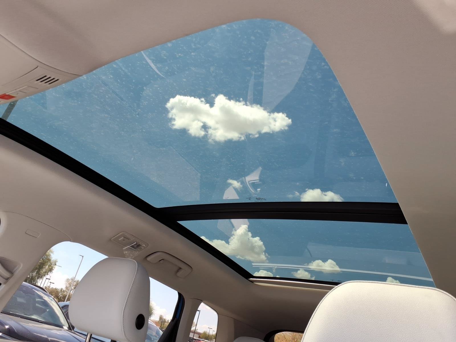 New 2026 Volkswagen Taos SE FWD image 9
