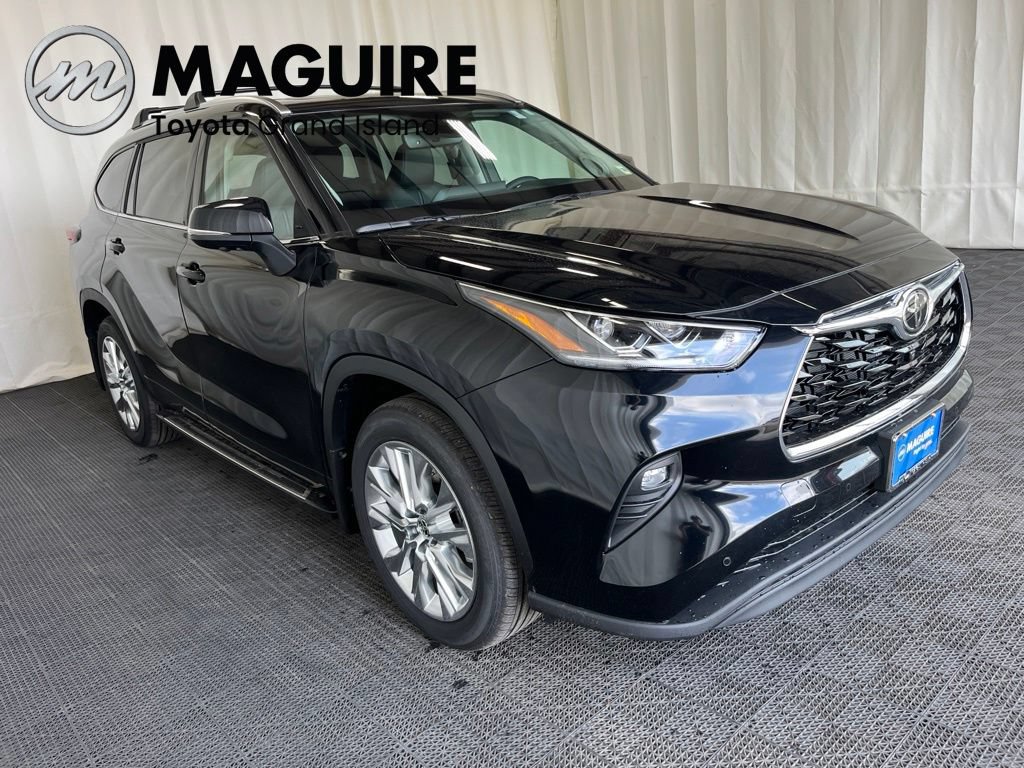 New 2026 Toyota Highlander Limited AWD/4WD image 30