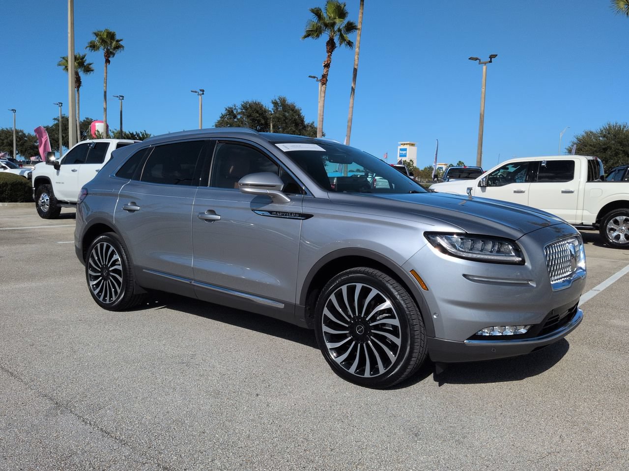 Certified 2023 Lincoln Nautilus Black Label w/ Class II Trailer Tow Package AWD/4WD image 3