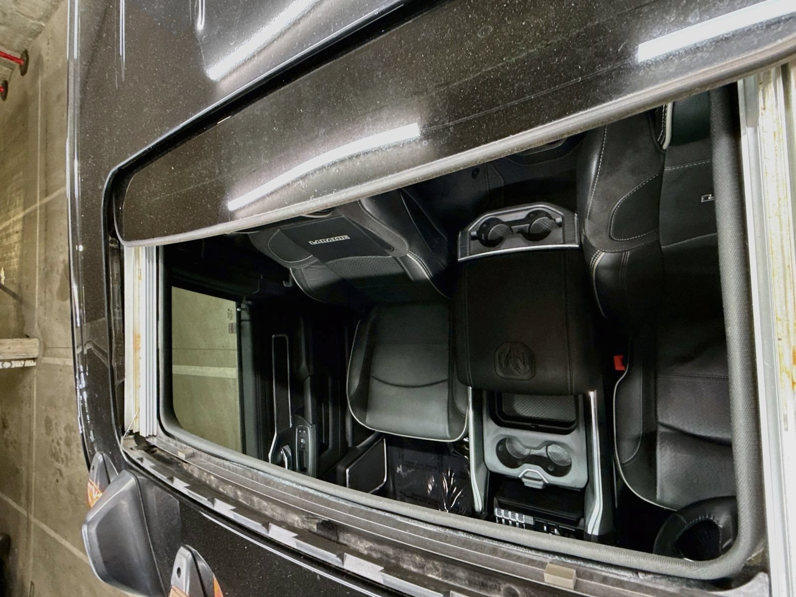 Used 2024 RAM 3500 Laramie w/ Night Edition AWD/4WD image 26