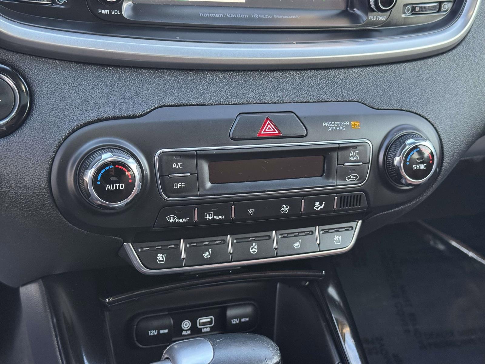 Used 2019 Kia Sorento SX image 13