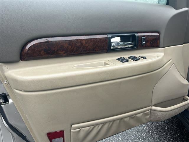 Used 2001 Lincoln LS image 14